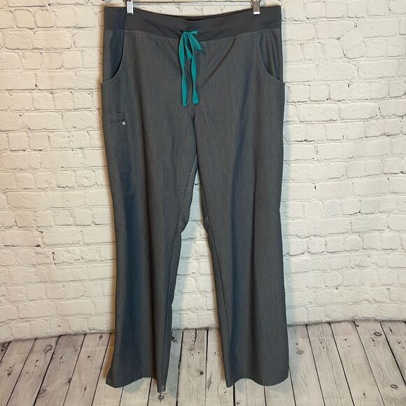 Figs Gray Pant and Top Set Size Large - Picture 2 of 16